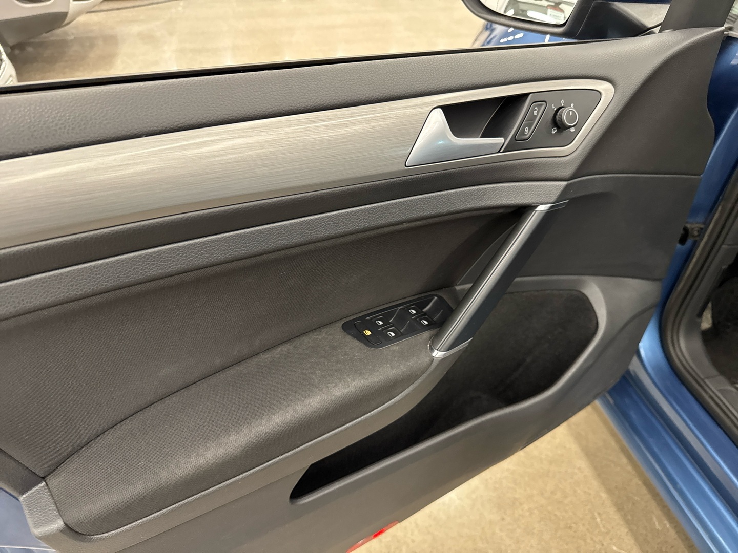 VOLKSWAGEN Golf 2015