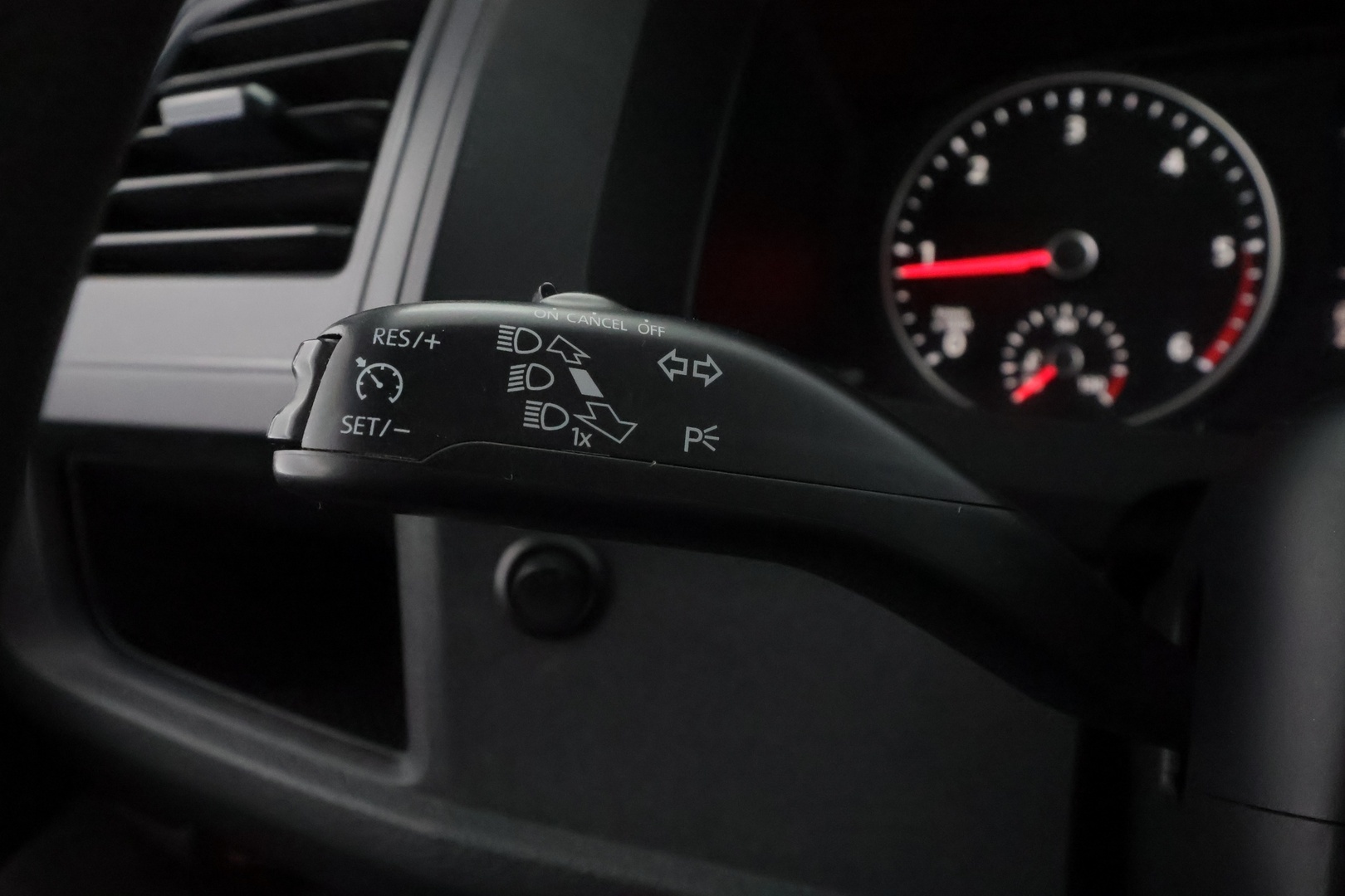 VOLKSWAGEN Transporter 2015