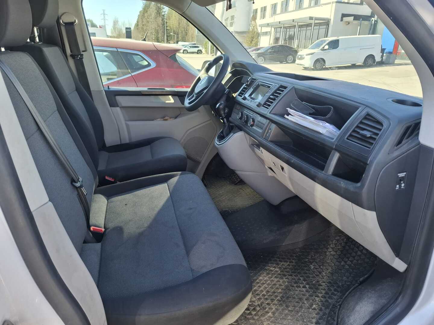 VOLKSWAGEN Transporter 2016