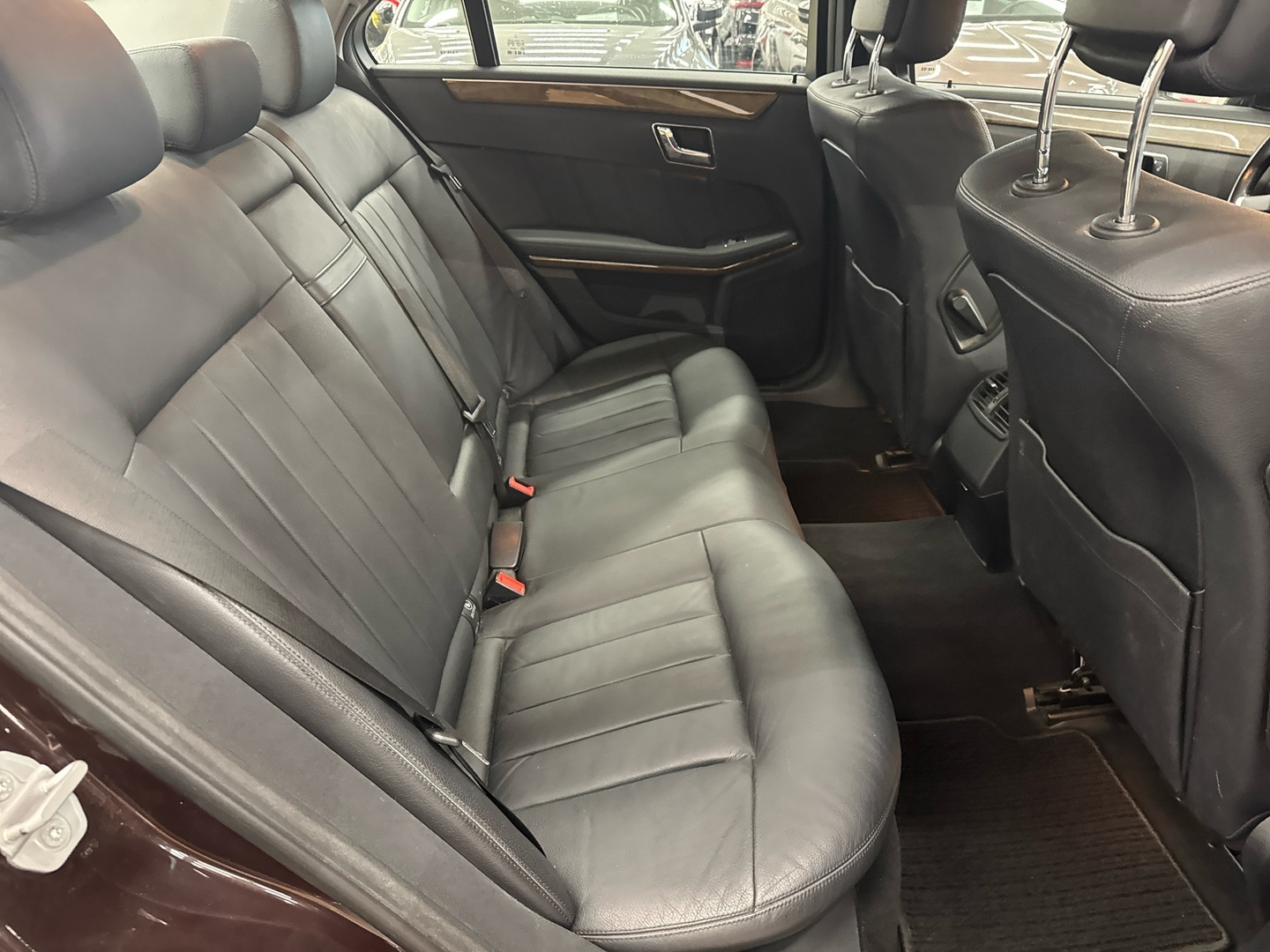 MERCEDES-BENZ E 2009