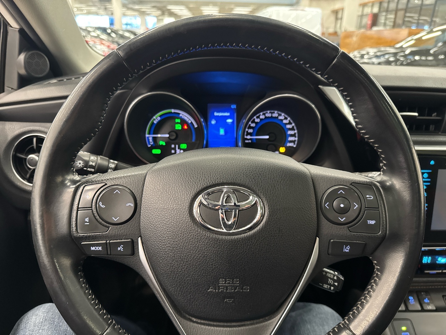 TOYOTA Auris 2016