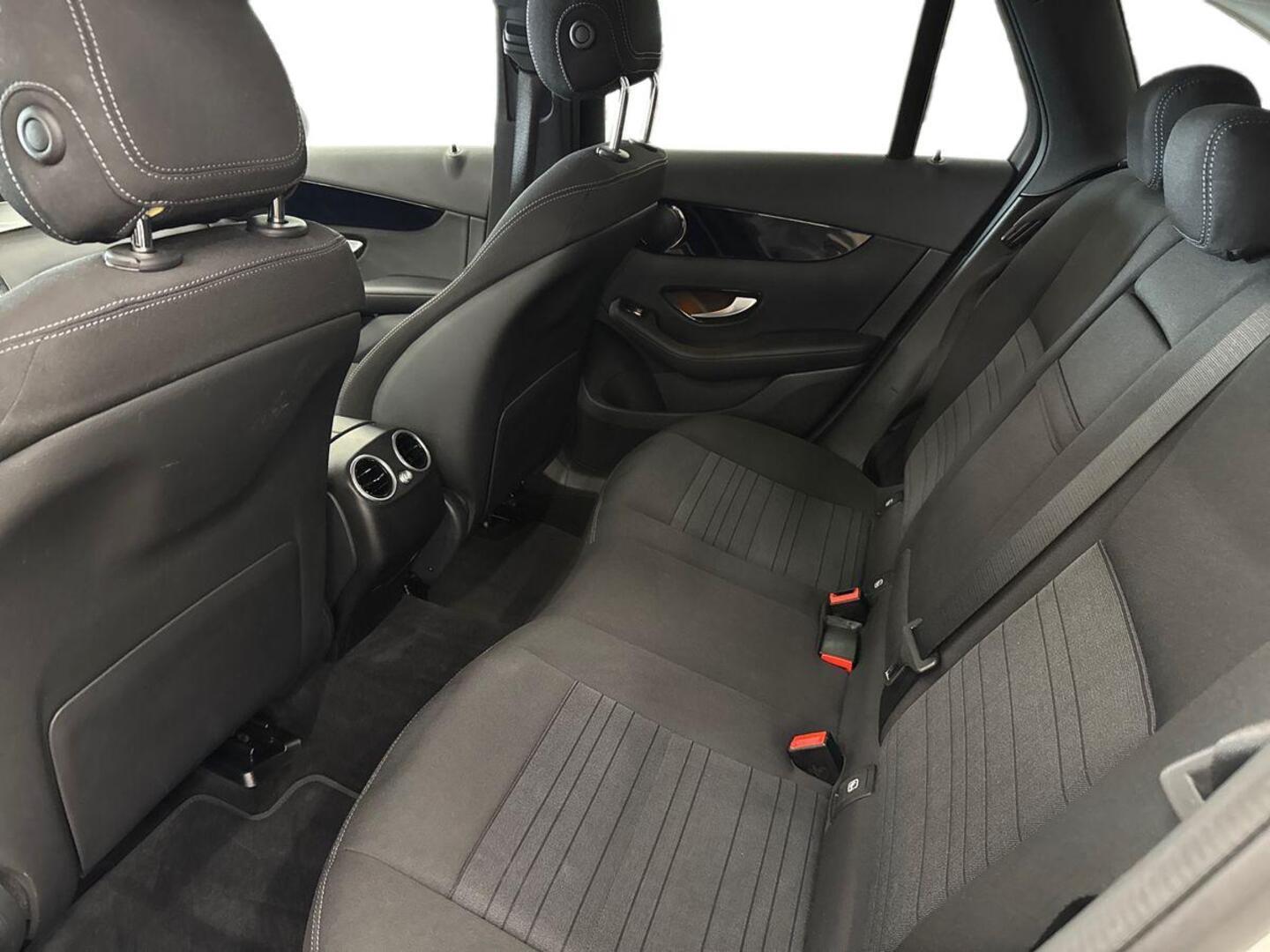 MERCEDES-BENZ GLC 10