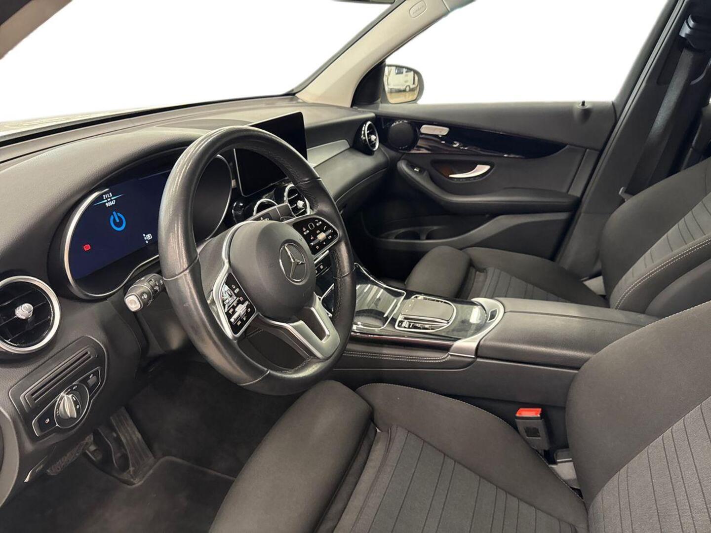 MERCEDES-BENZ GLC 7