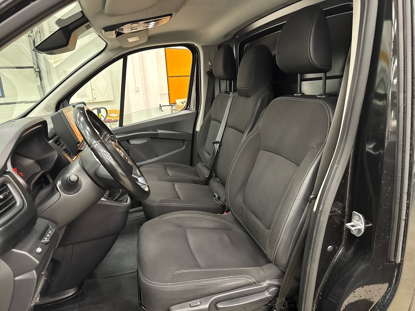 NISSAN Primastar 2022