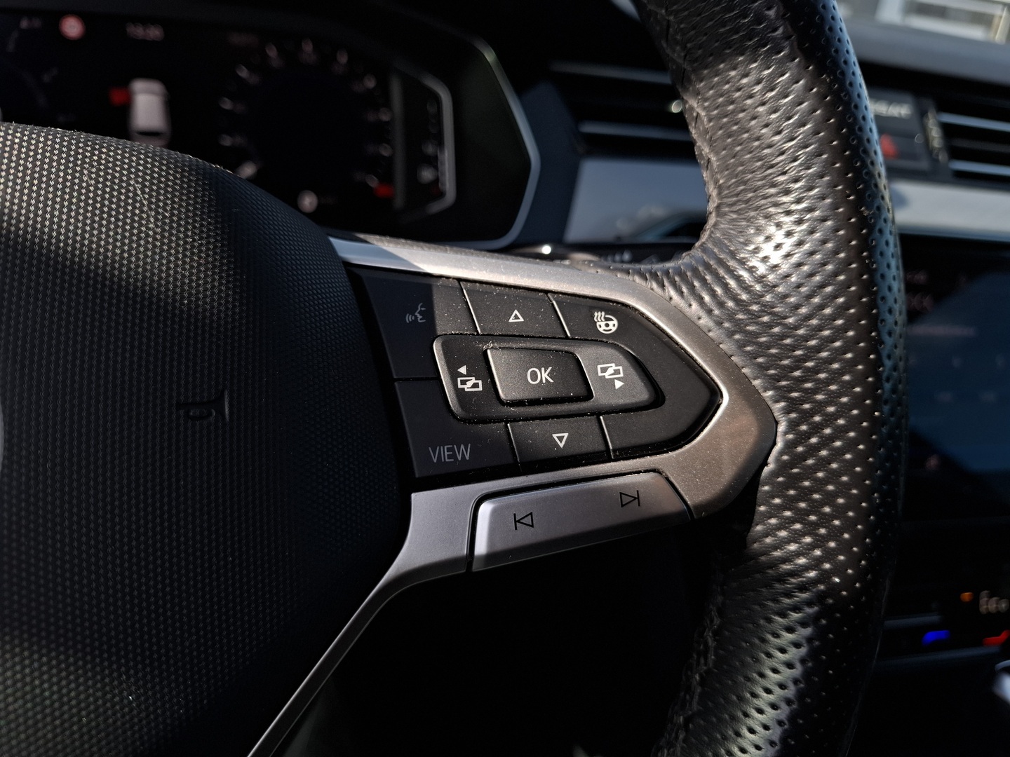 VOLKSWAGEN Passat 2021