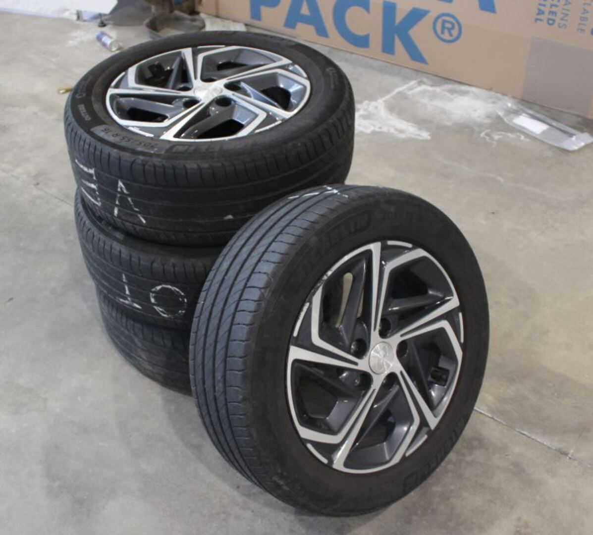 HYUNDAI i30 Hatchback 2023