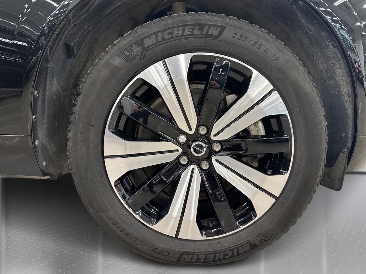 VOLVO XC60 2023