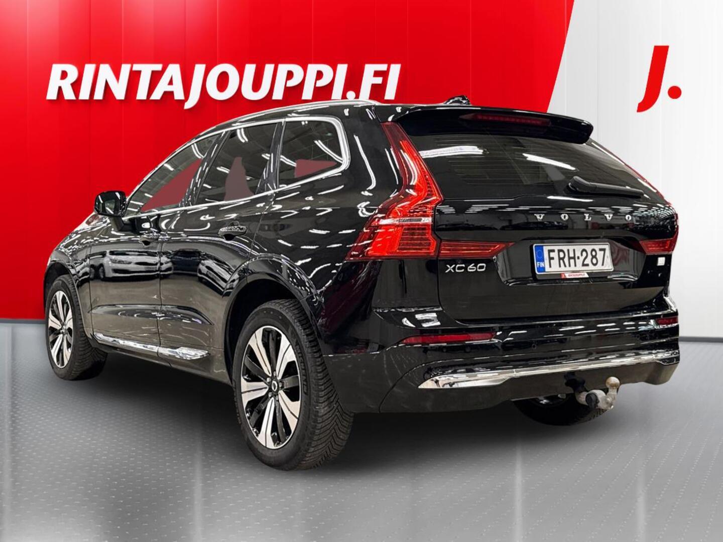 VOLVO XC60 2023