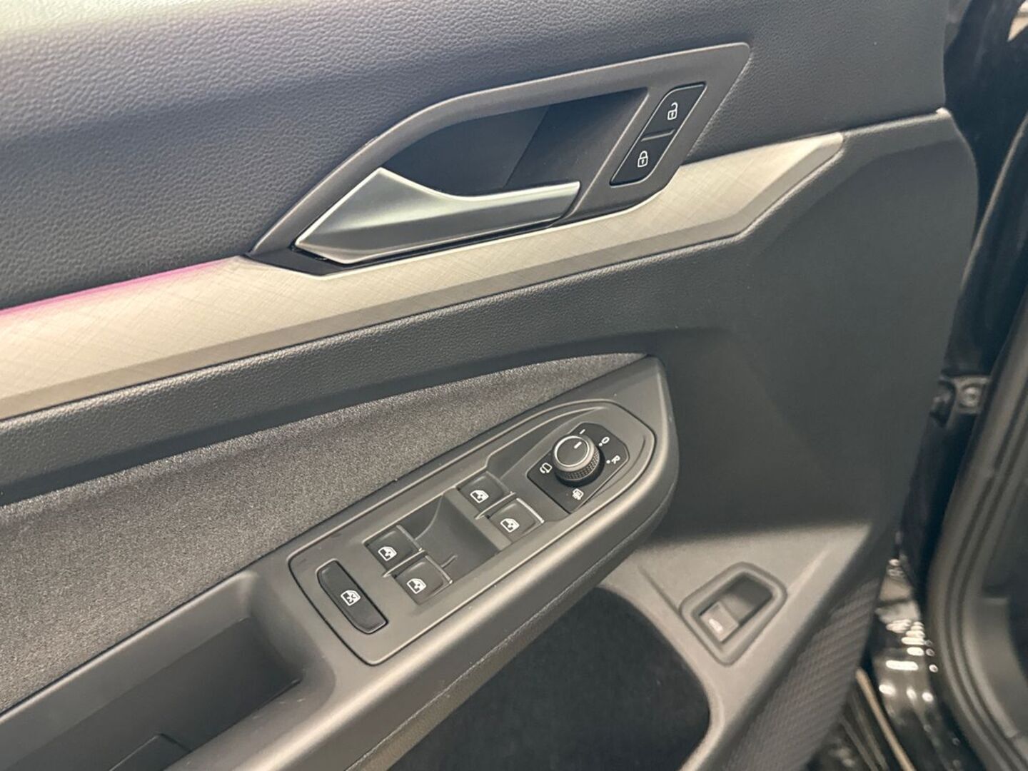 VOLKSWAGEN Golf 2025