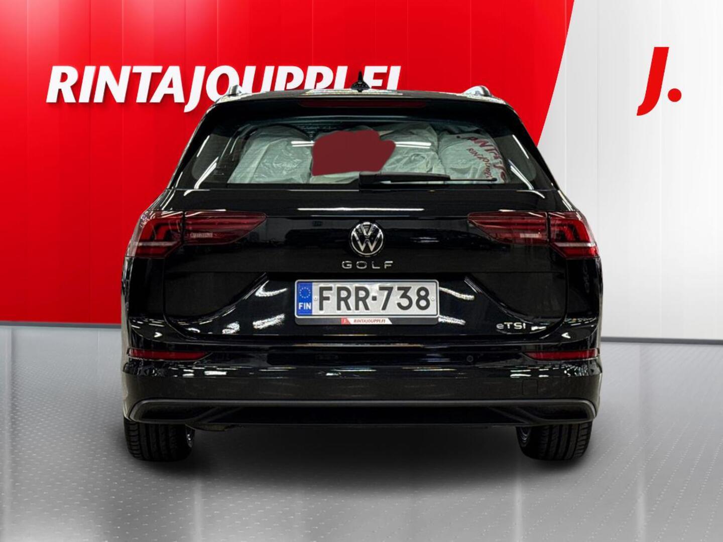 VOLKSWAGEN Golf 2025