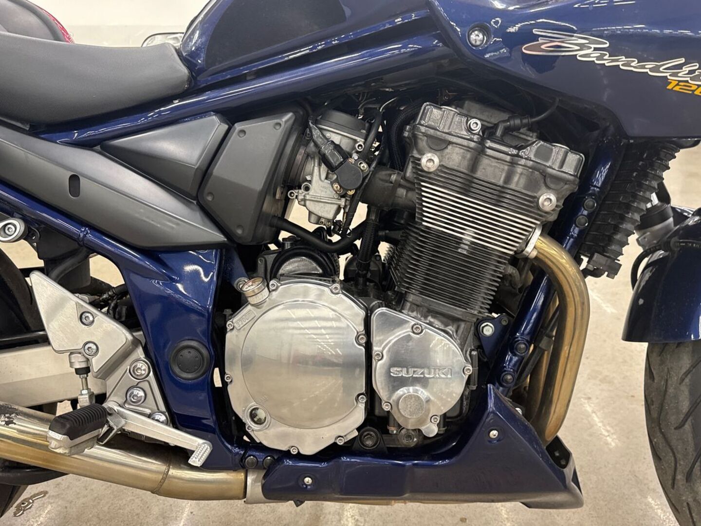 SUZUKI GSF 2006