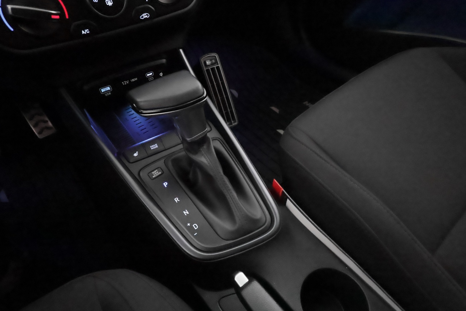 HYUNDAI BAYON Cross 2025