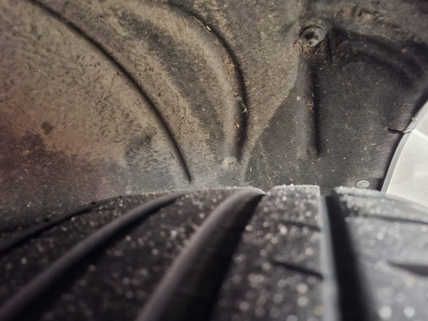MERCEDES-BENZ E 2021