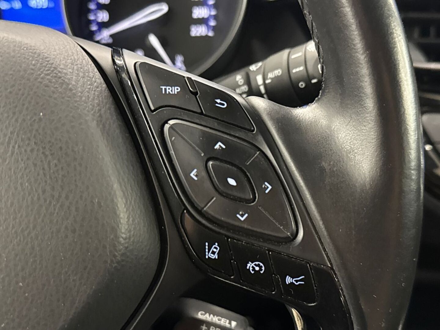TOYOTA C-HR 2019