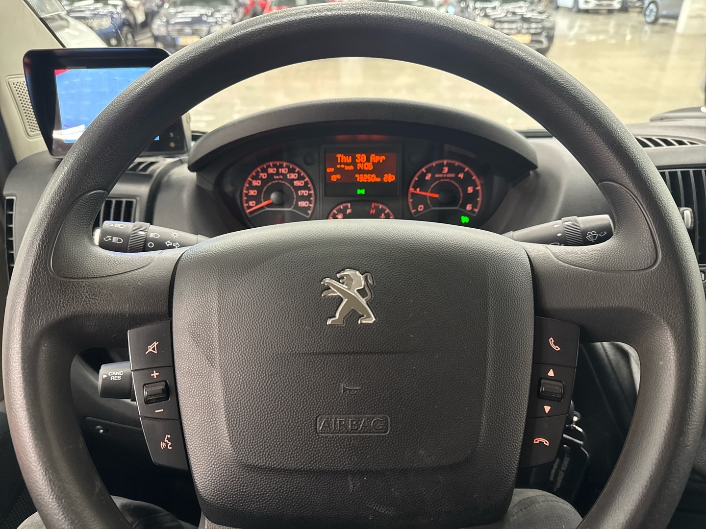 PEUGEOT Boxer 2023