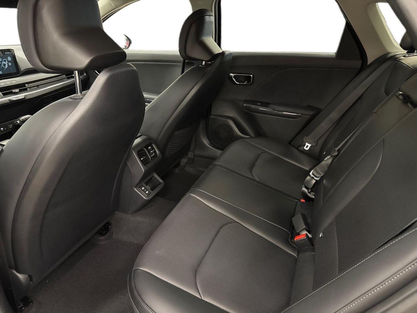 KIA K4 10