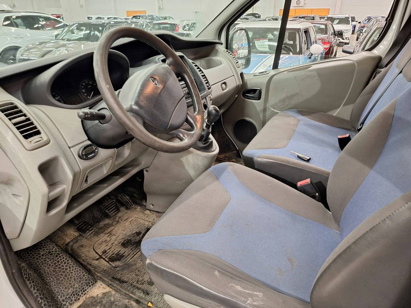 RENAULT Trafic 2012