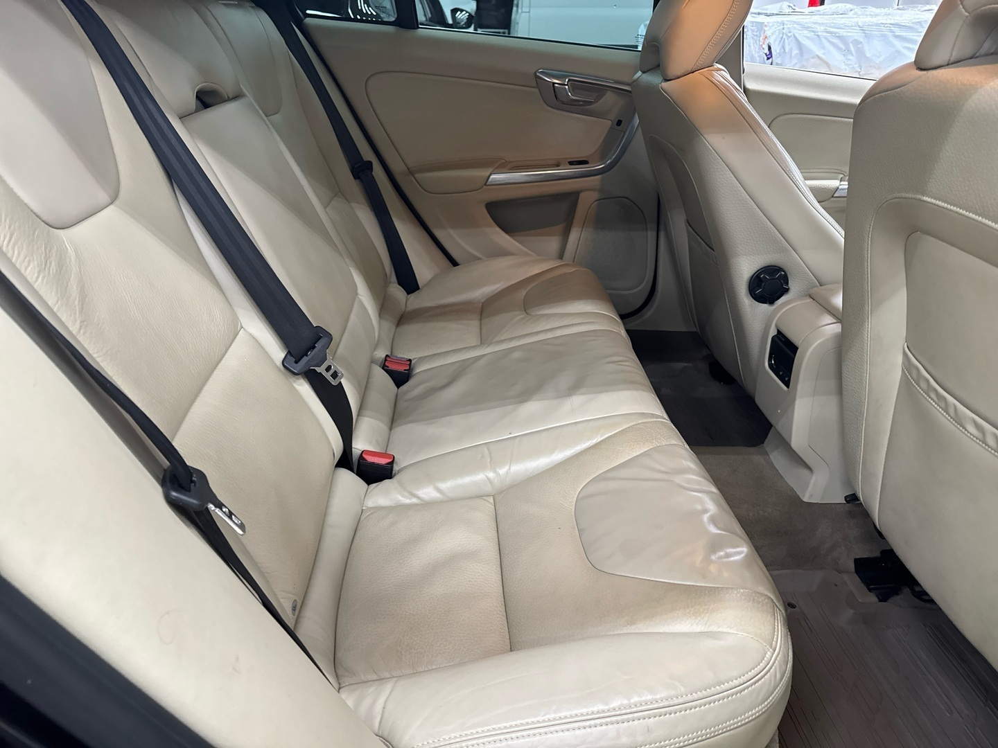 VOLVO V60 2013