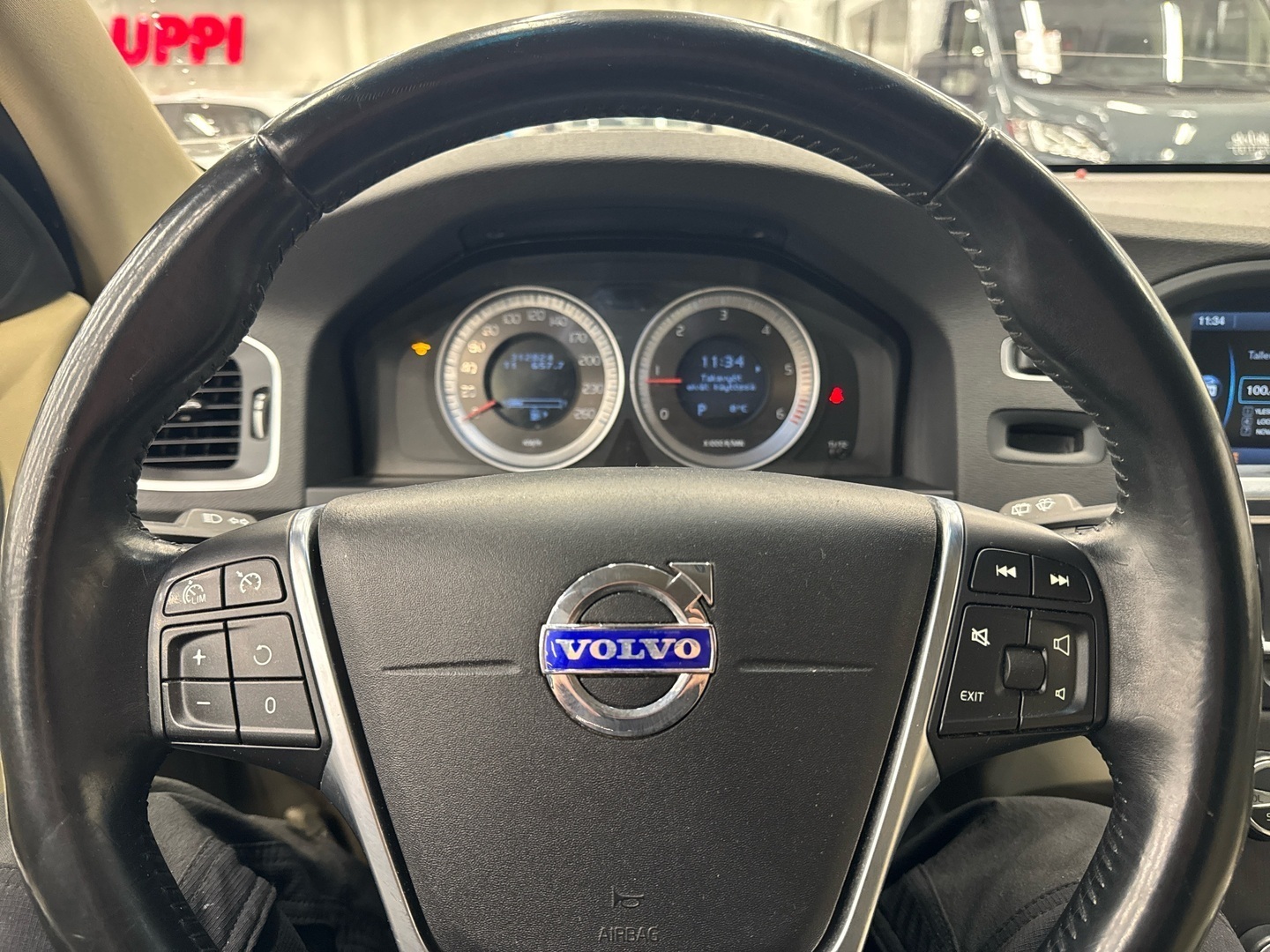 VOLVO V60 2013