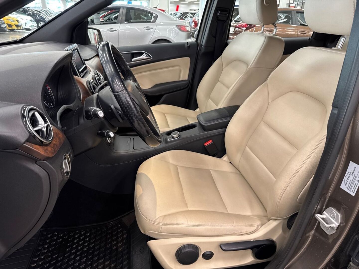 MERCEDES-BENZ B 2013