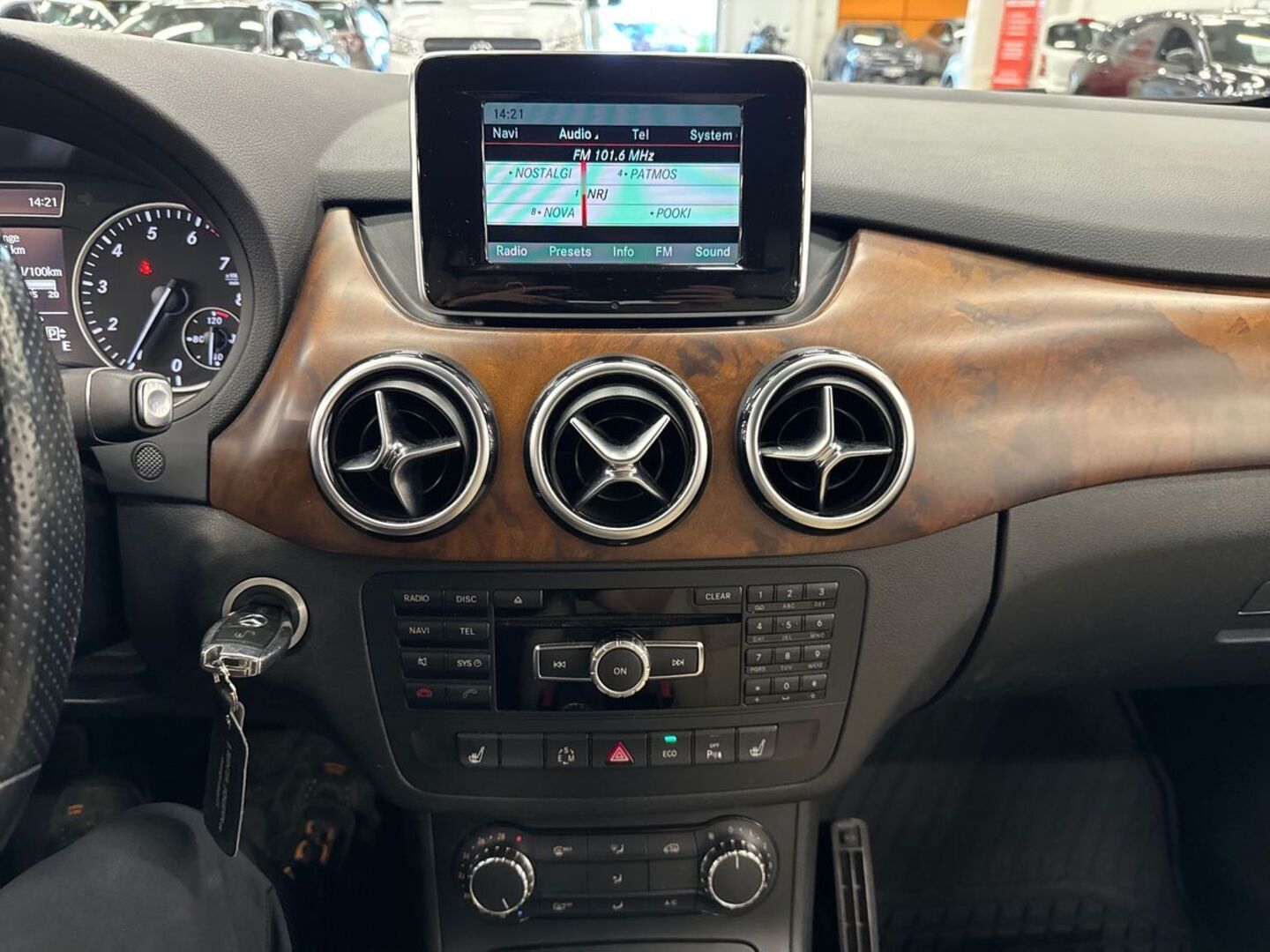 MERCEDES-BENZ B 2013