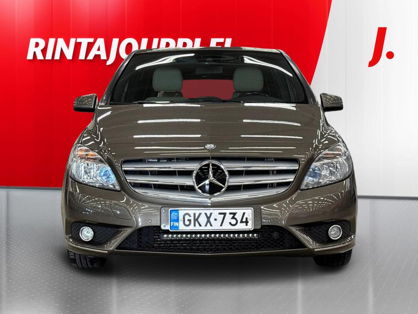 MERCEDES-BENZ B 2013