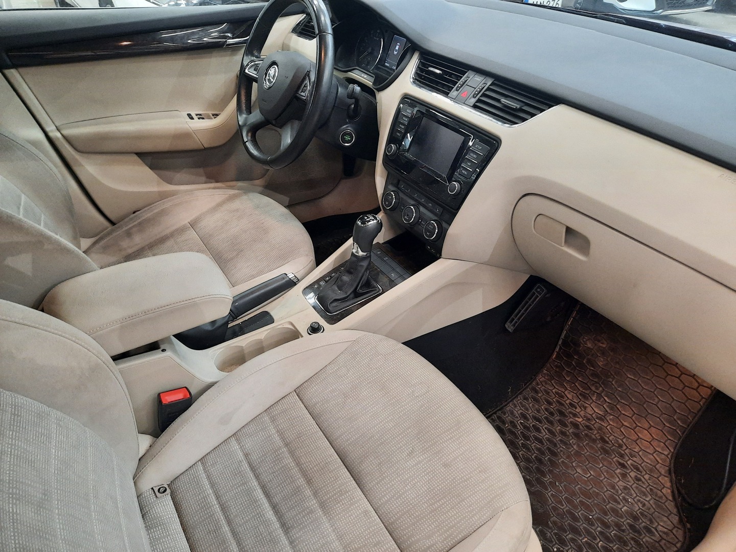 SKODA Octavia 2014