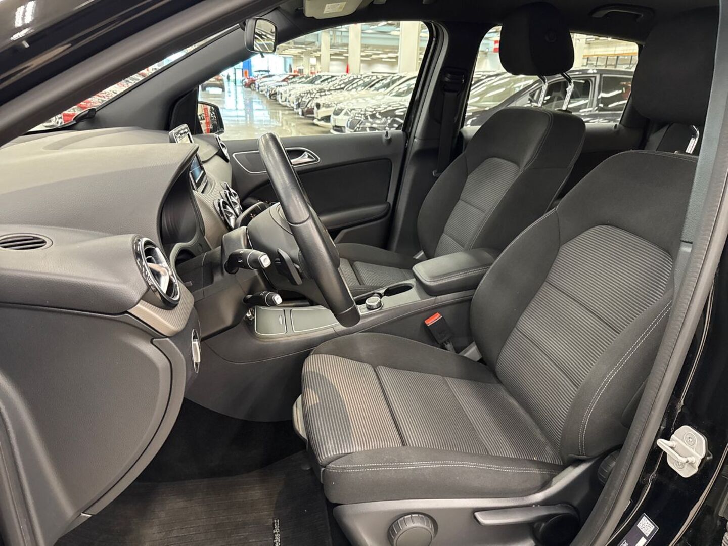 MERCEDES-BENZ B 2016