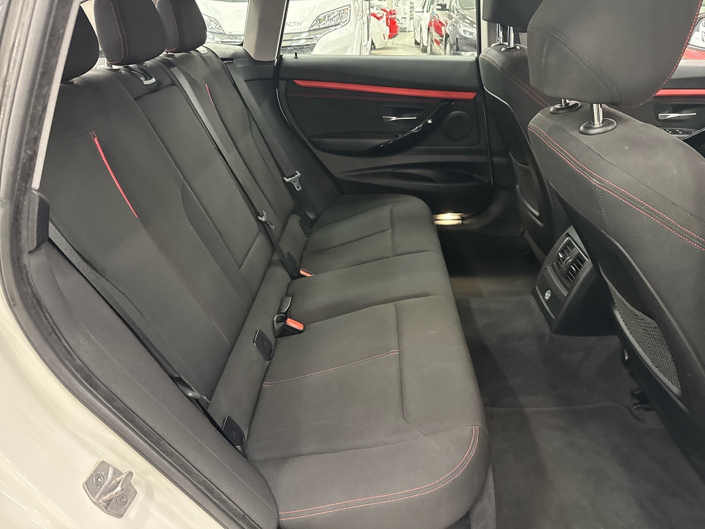 BMW 320 Gran Turismo 2016