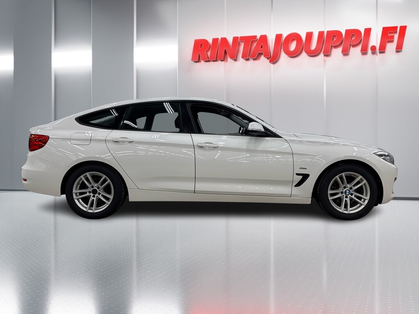 BMW 320 Gran Turismo 2016