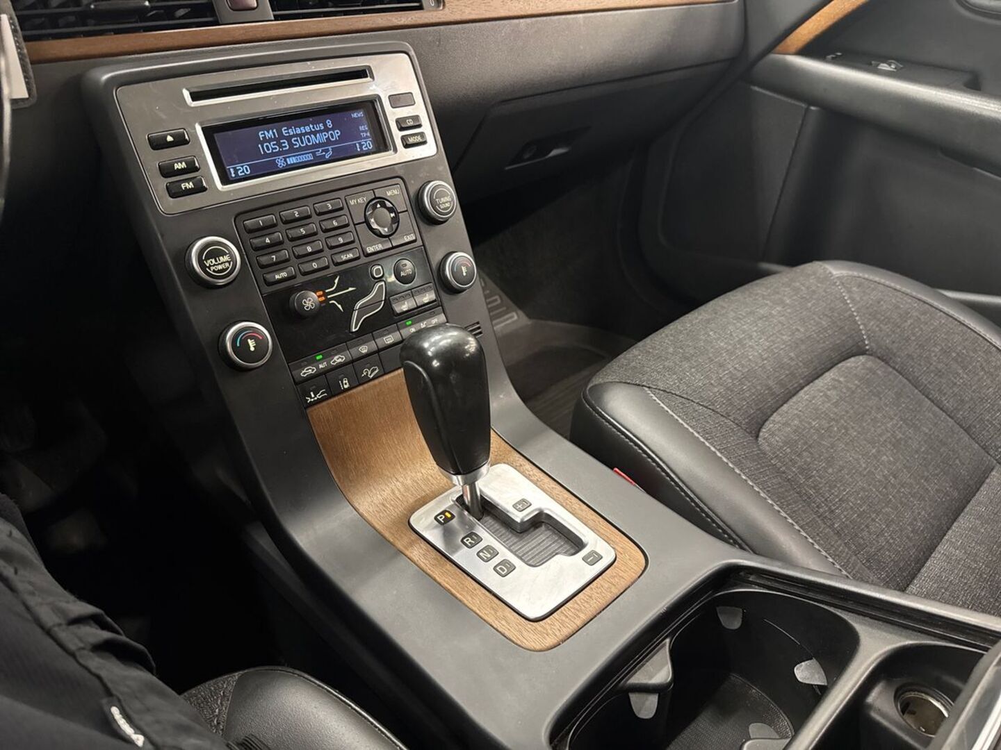 VOLVO XC70 2008