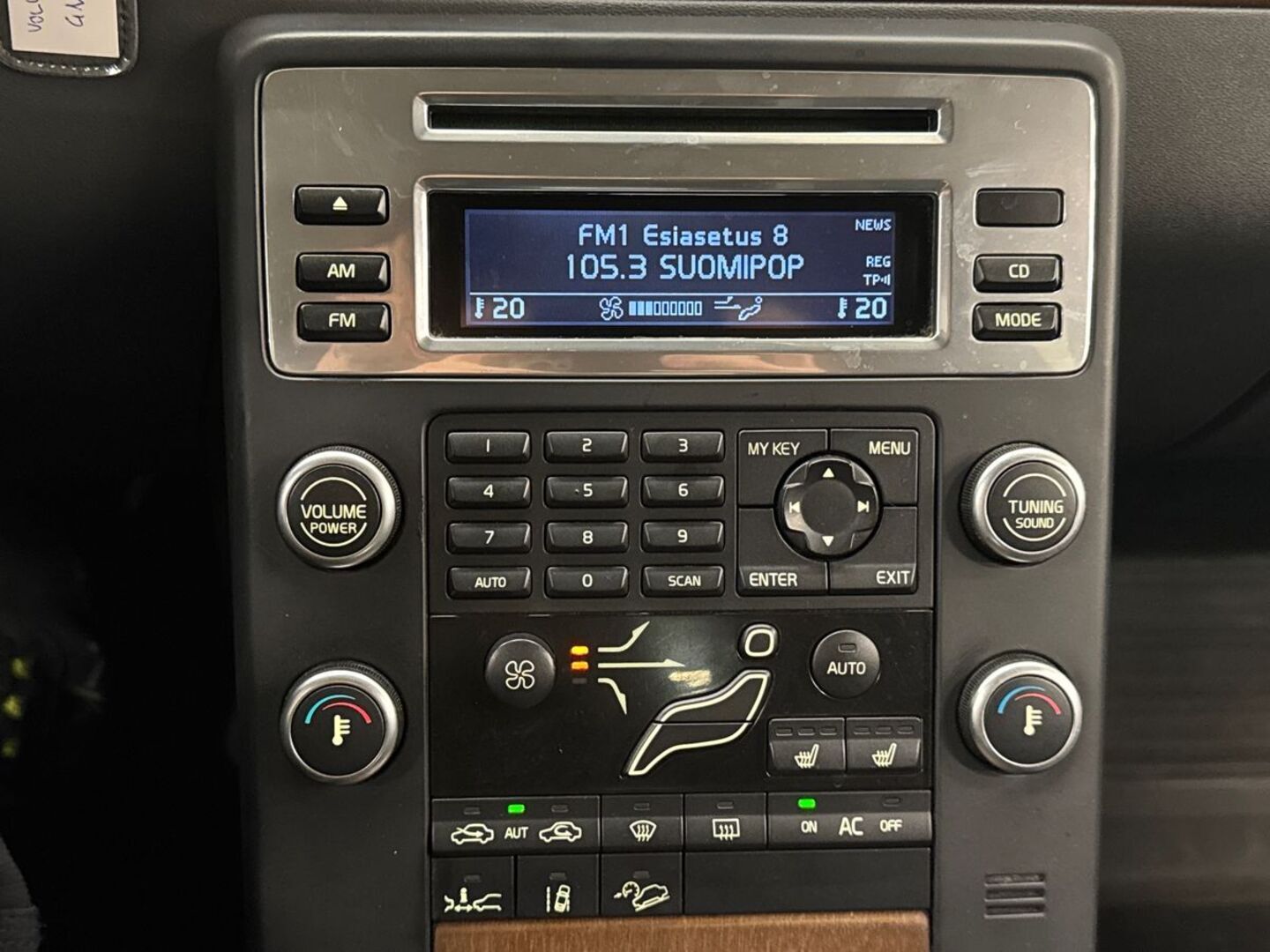 VOLVO XC70 2008