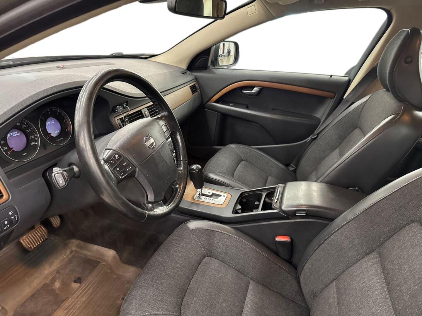 VOLVO XC70 2008