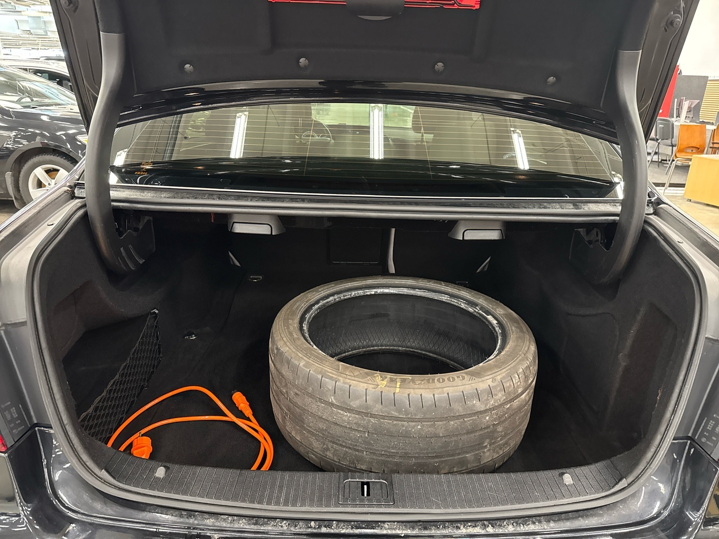 MERCEDES-BENZ E 2015