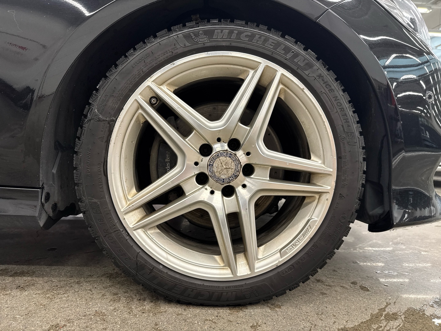 MERCEDES-BENZ E 2015