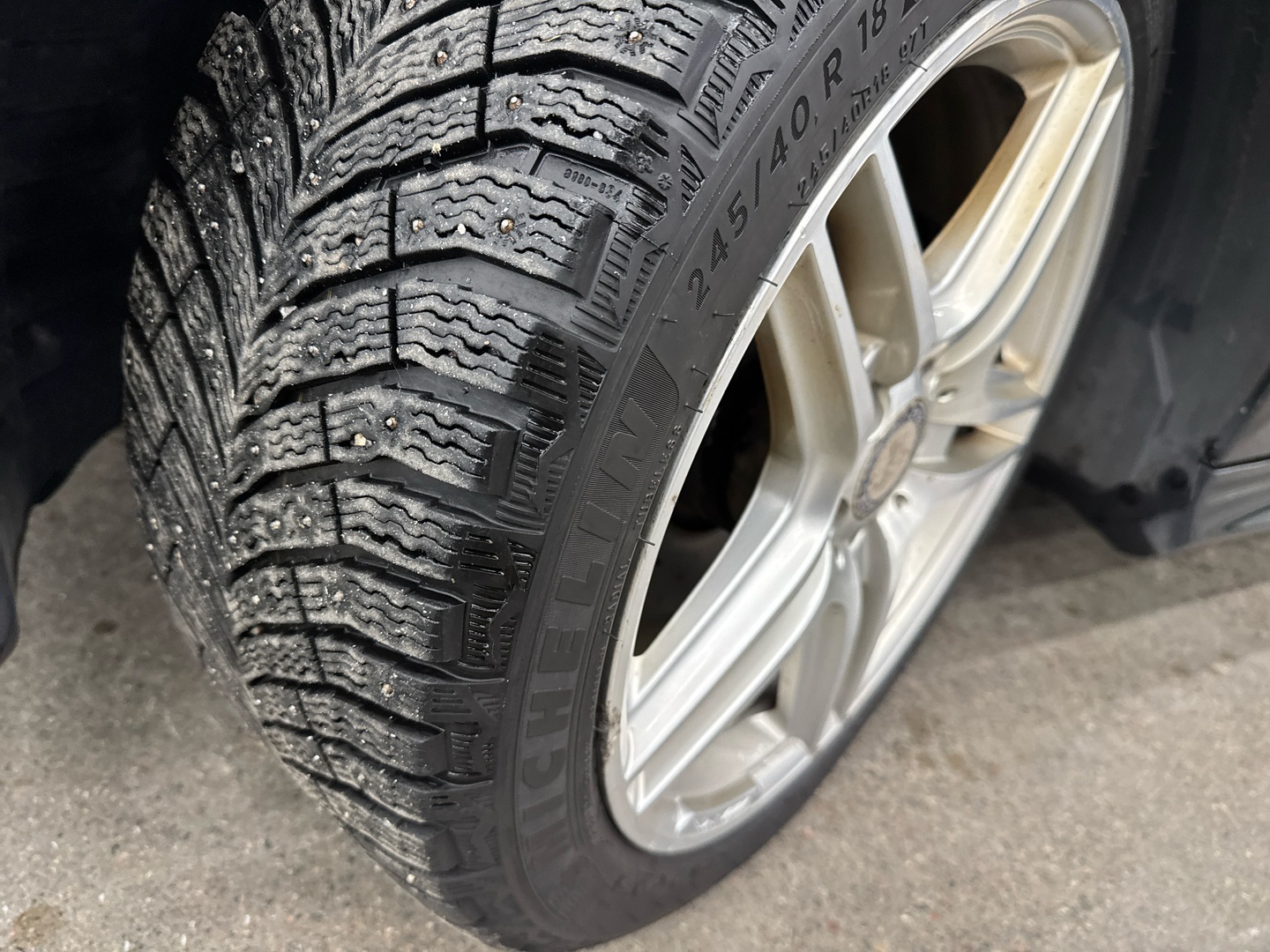 MERCEDES-BENZ E 2015