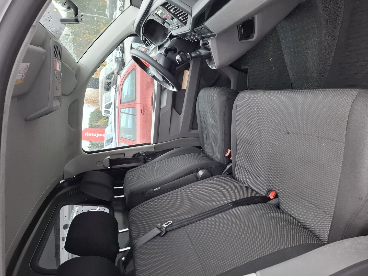 VOLKSWAGEN Transporter 2020