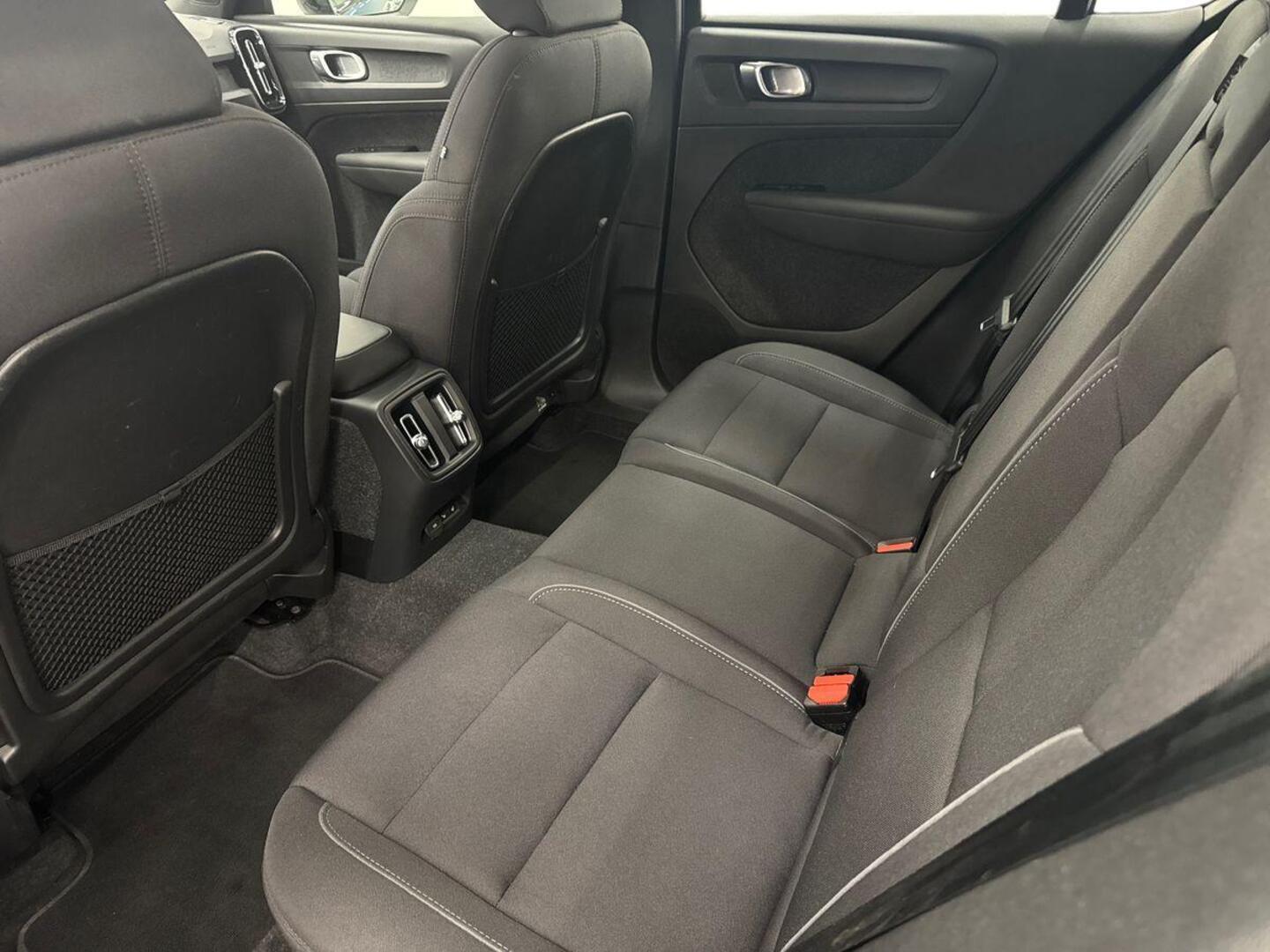 VOLVO C40 2022