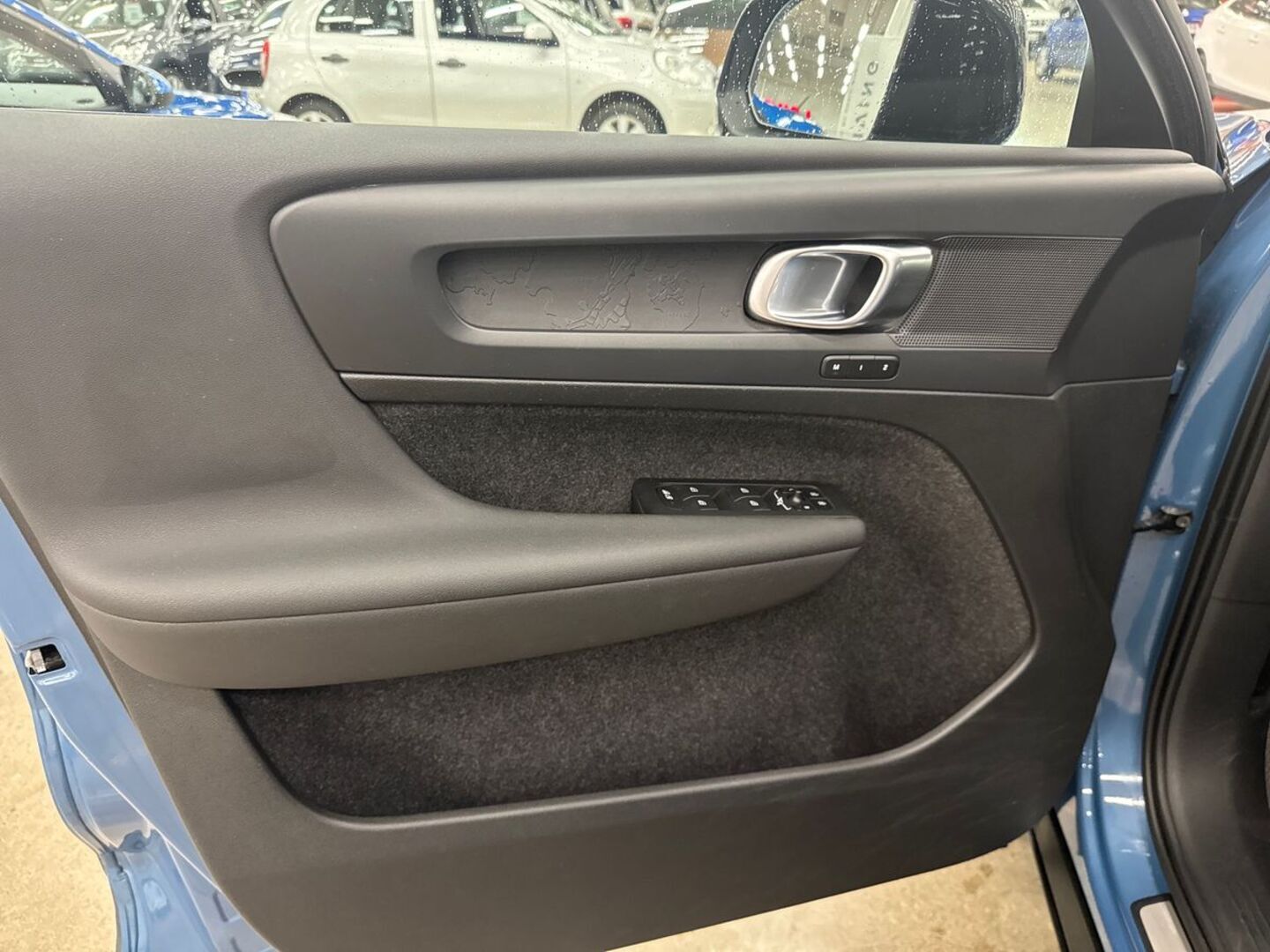 VOLVO C40 2022