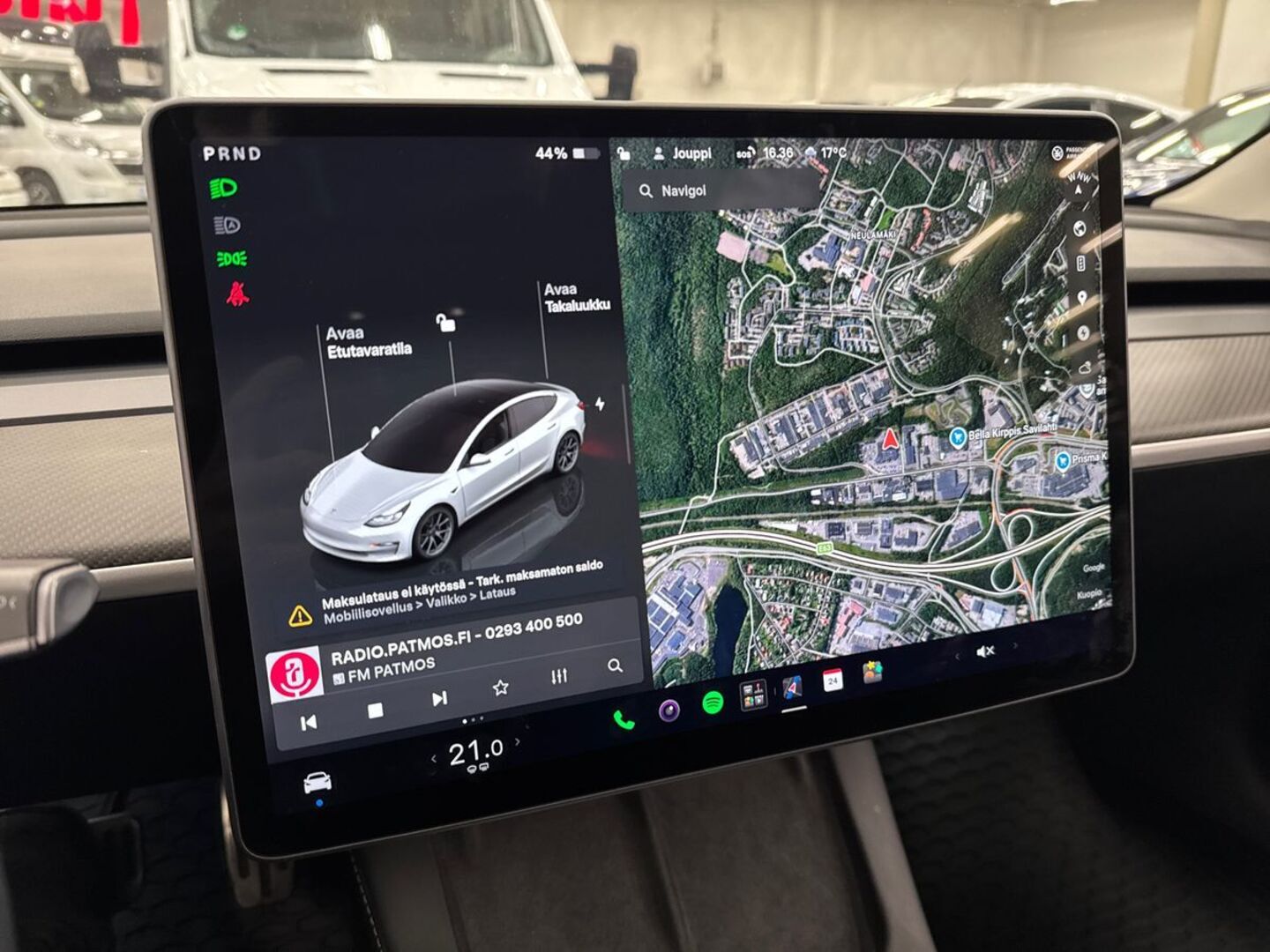 TESLA Model 3 19