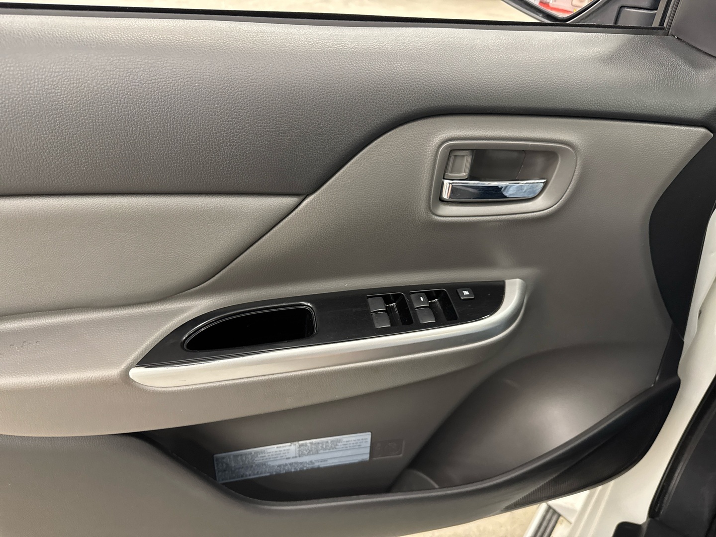 MITSUBISHI L200 2018