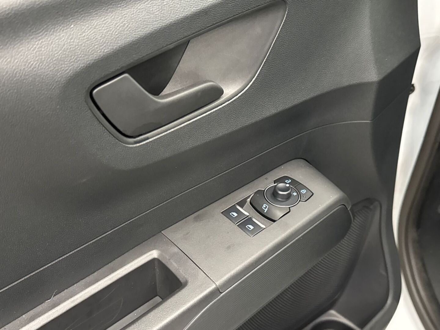 FORD Transit Courier 2026