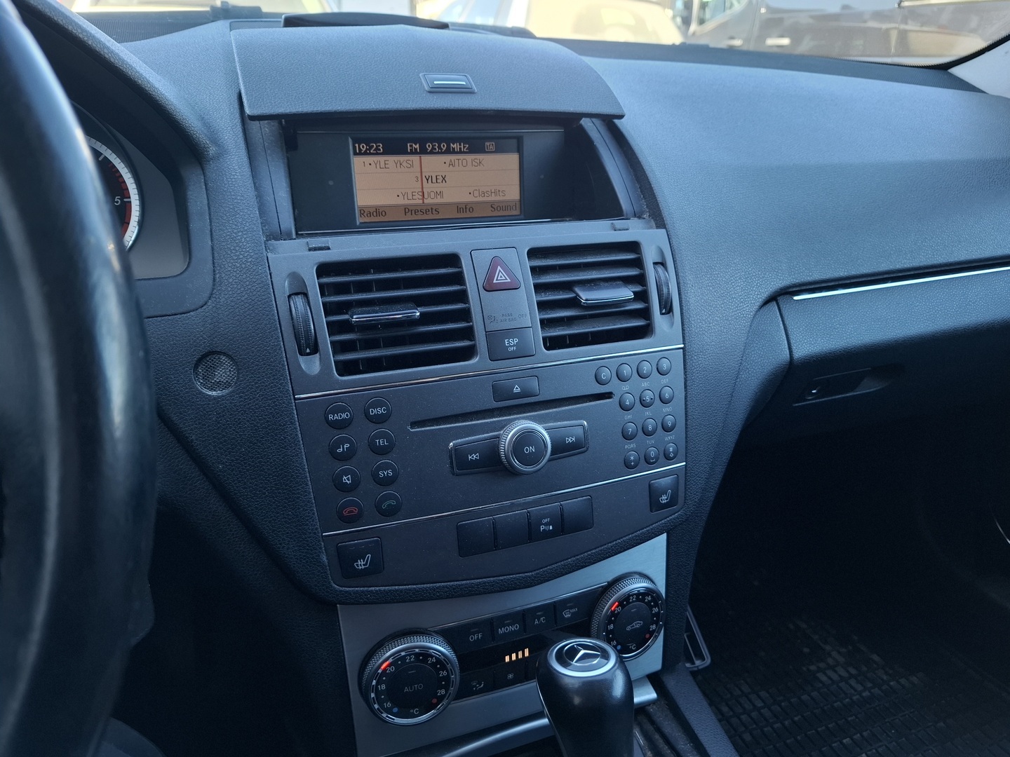 MERCEDES-BENZ C 2009