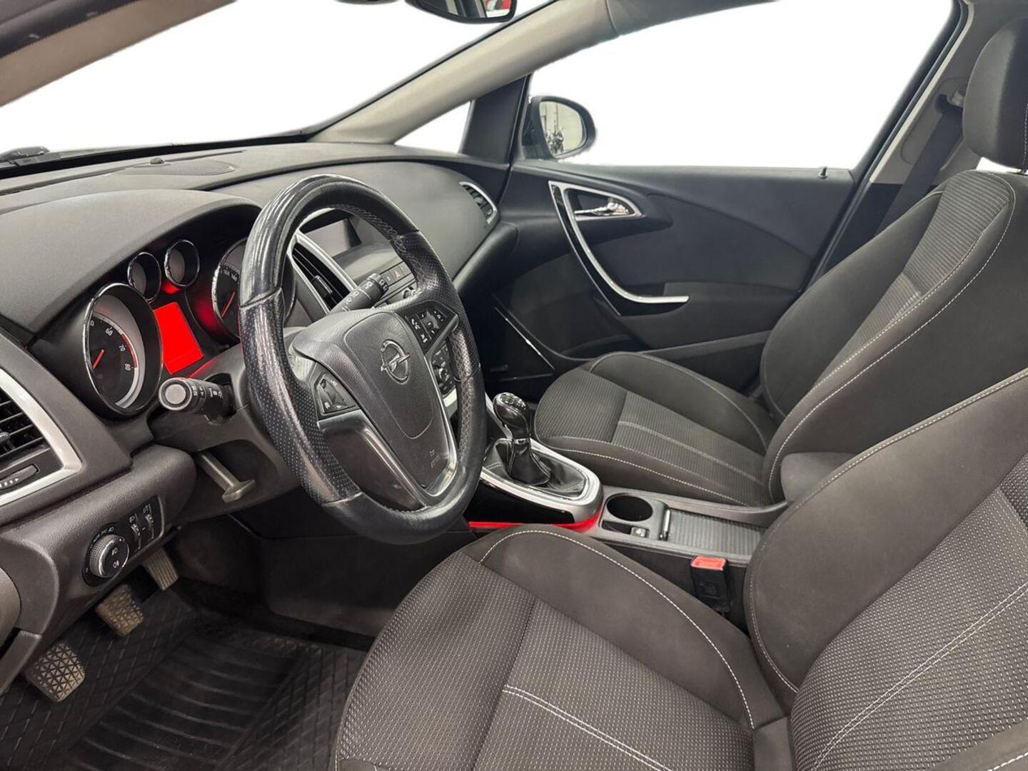 OPEL Astra 2010