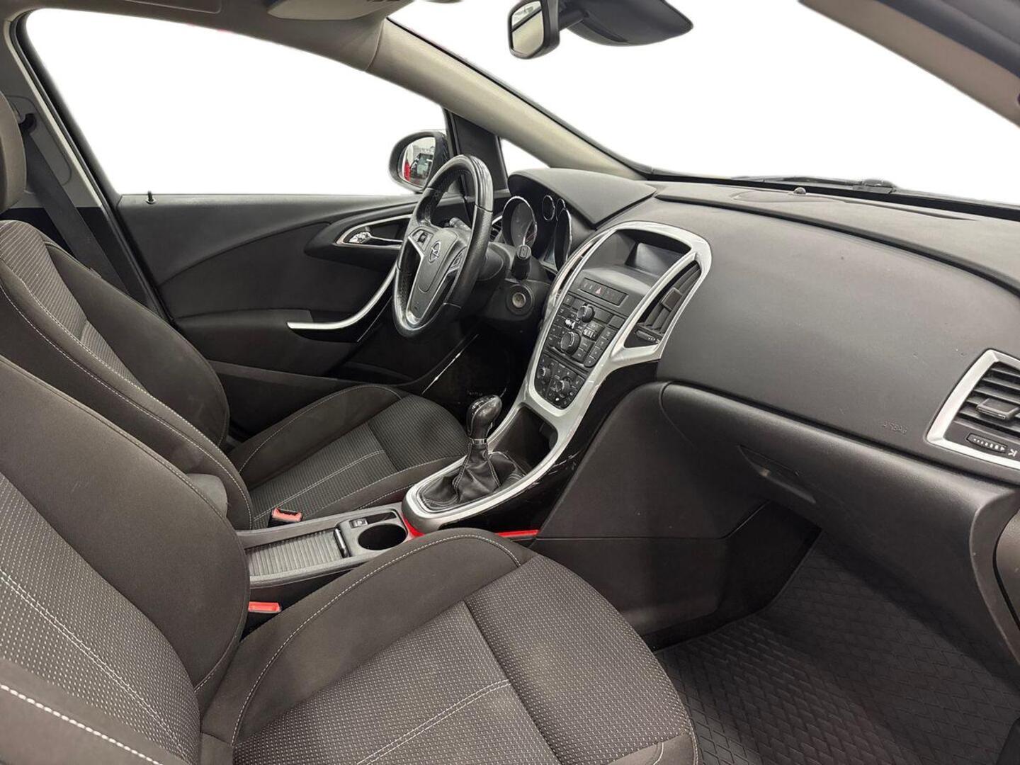OPEL Astra 2010