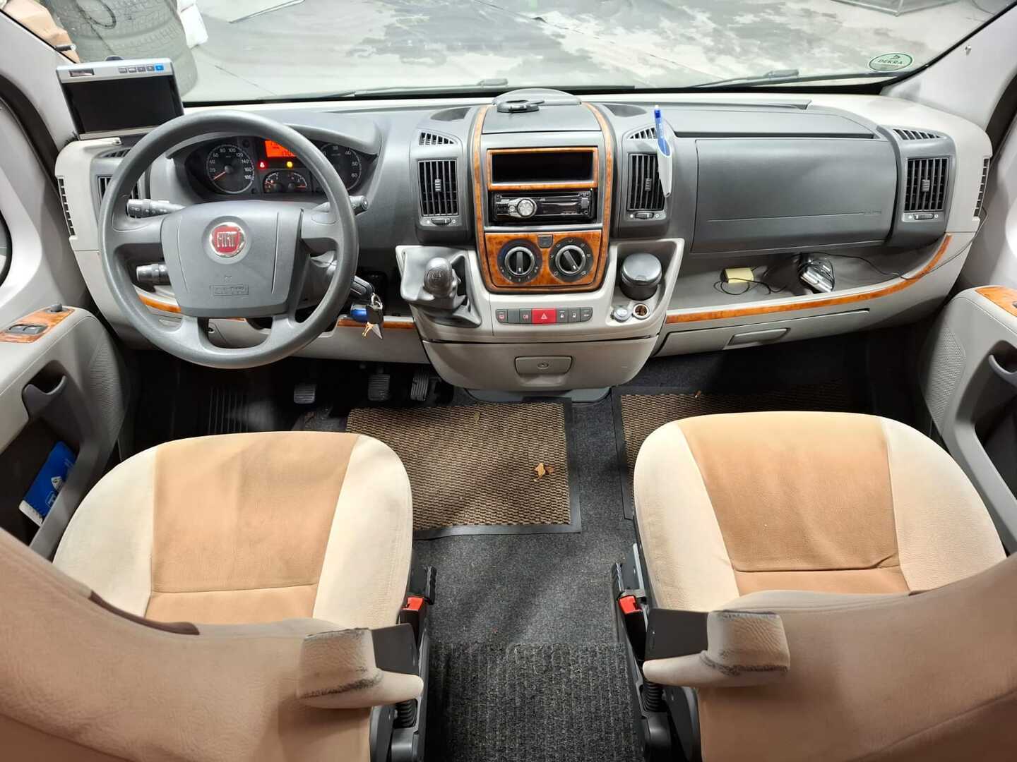 BÜRSTNER NEXXO T 660 2010