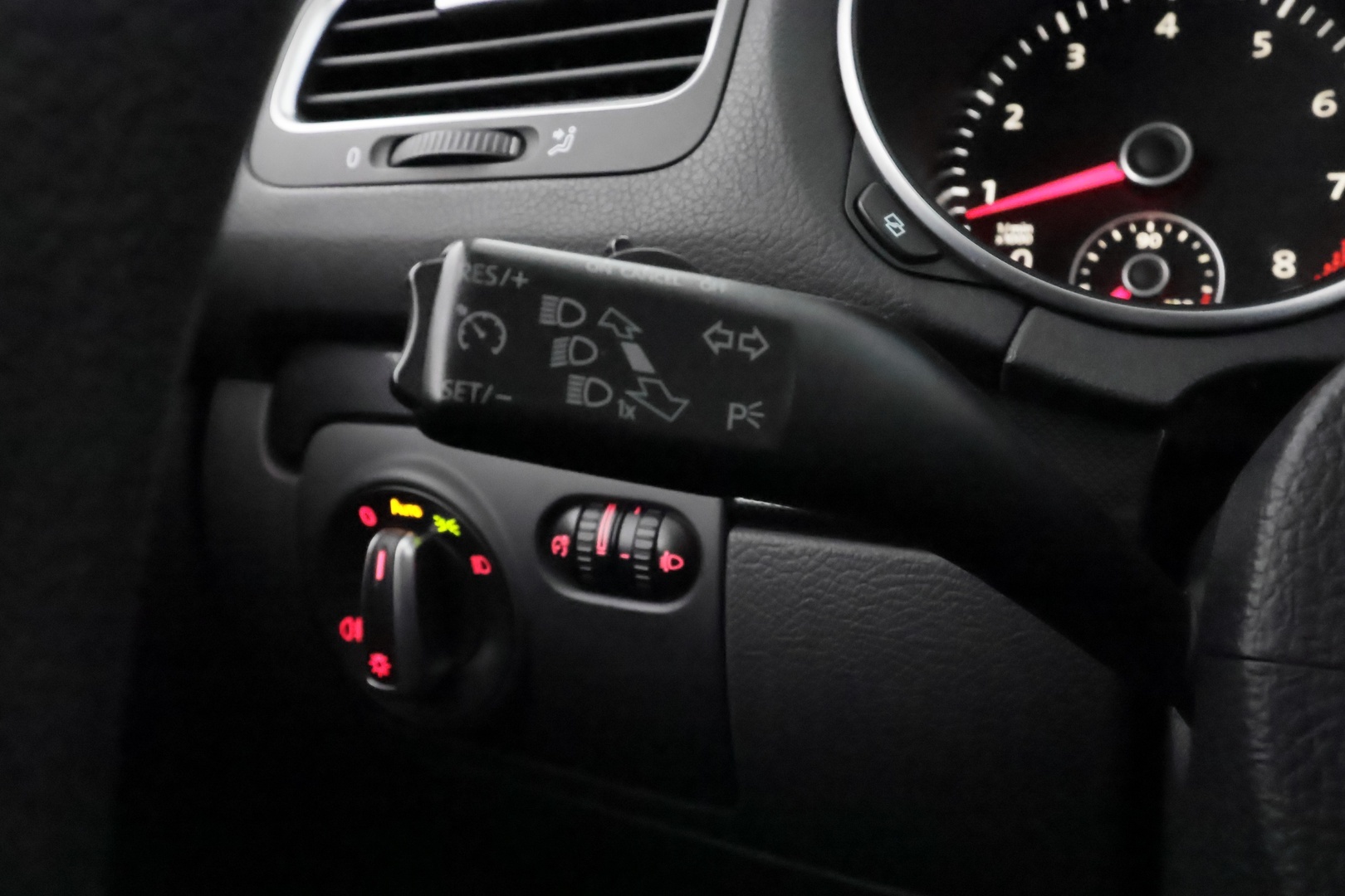 VOLKSWAGEN Golf 2011