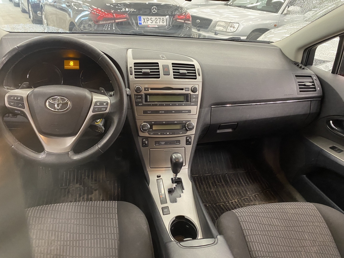 TOYOTA Avensis 2011