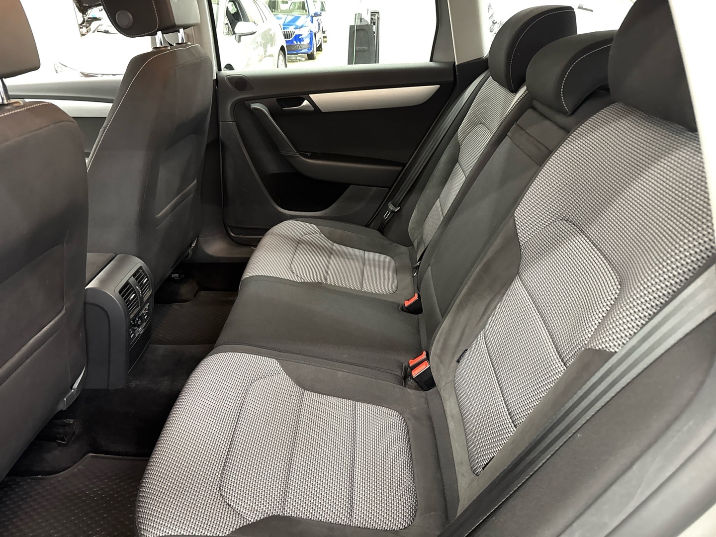 VOLKSWAGEN Passat 2013