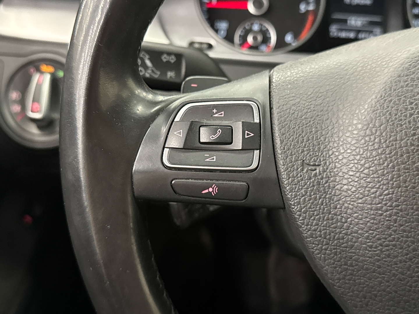 VOLKSWAGEN Passat 2013